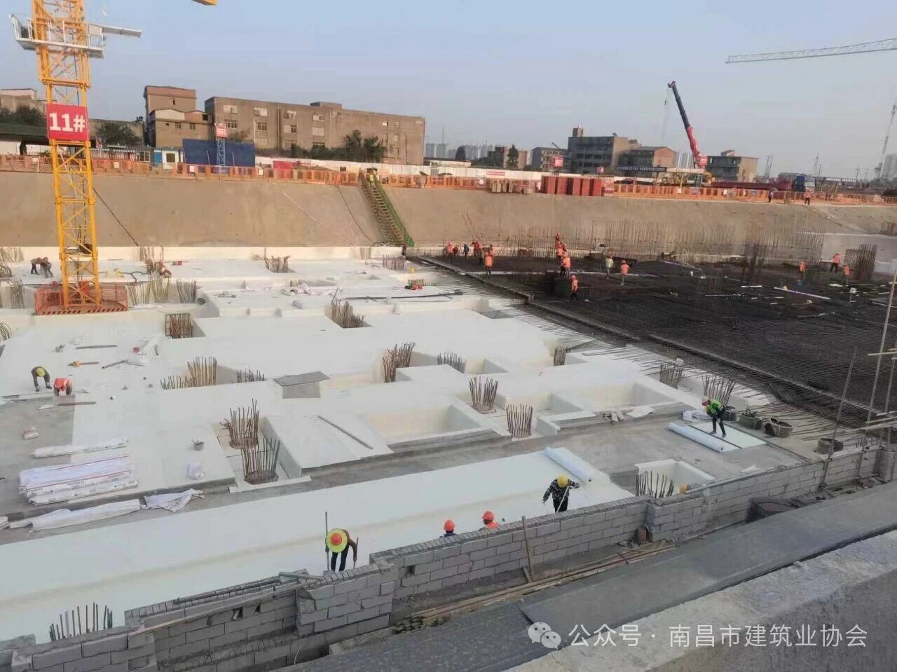 南昌轨道工程公司枫下停车场项目获“双标化”工地荣誉 